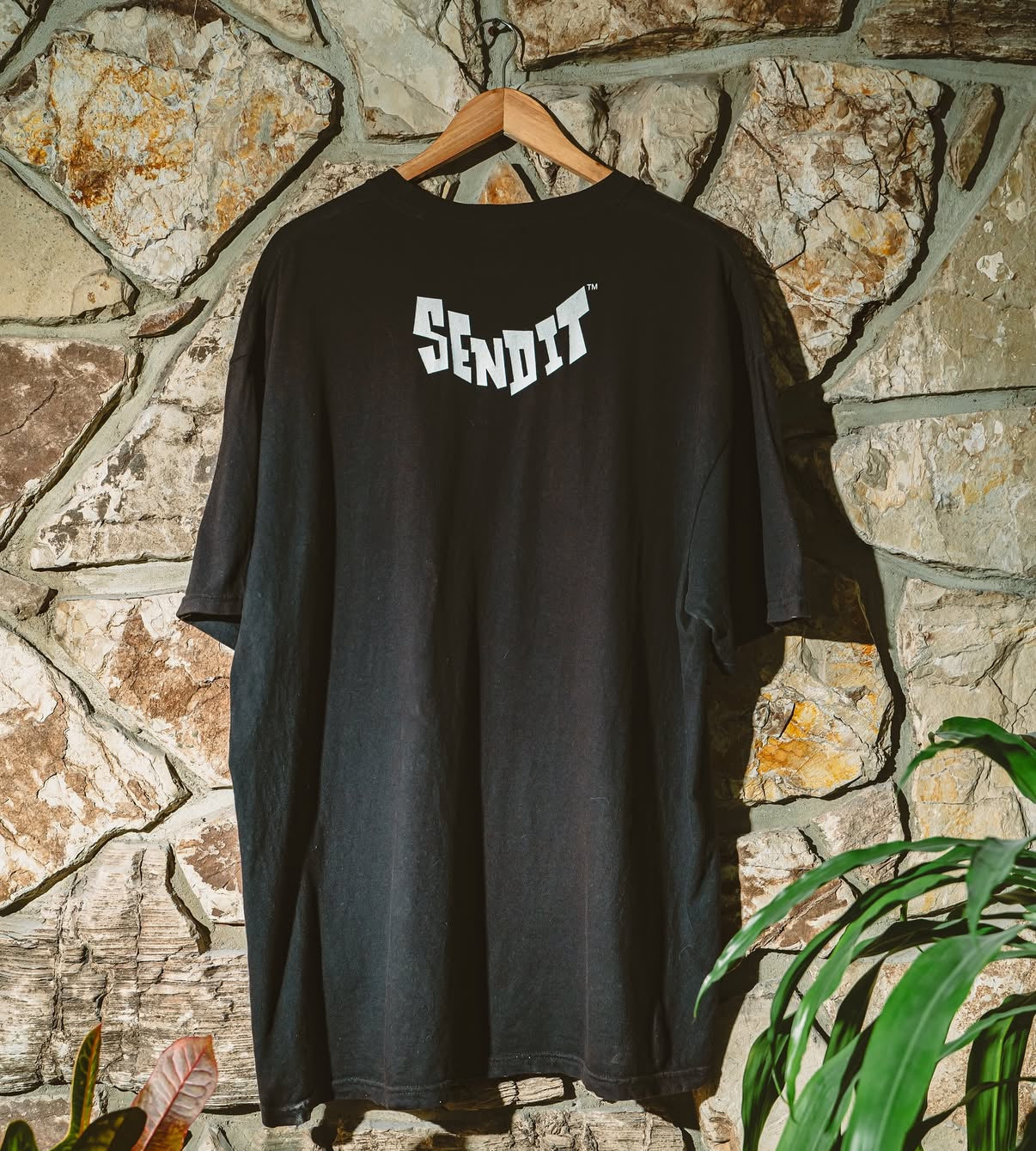 DEANDERATHAL SIDE HIT T-SHIRT